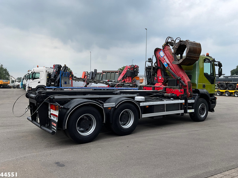 Iveco AD260T41 6x4 HMF 16 Tonmeter Z-kraan - 光缆系统卡车, 起重车:图5 Iveco AD260T41 6x4 HMF 16 Tonmeter Z-kraan - 光缆系统卡车, 起重车:图5