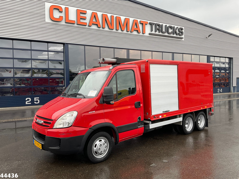 Iveco Daily 40C18 + Veldhuizen oplegger ROM Hogedrukinstallatie - 真空车:图2 Iveco Daily 40C18 + Veldhuizen oplegger ROM Hogedrukinstallatie - 真空车:图2