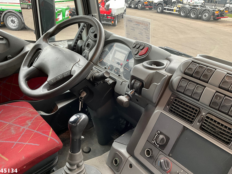 Interior photo 2: Iveco Stralis AD410T44 8x4 Palfinger 44 Tonmeter laadkraan + Fly-Jib Just 222.398 km! 租赁 Iveco Stralis AD410T44 8x4 Palfinger 44 Tonmeter laadkraan + Fly-Jib Just 222.398 km!