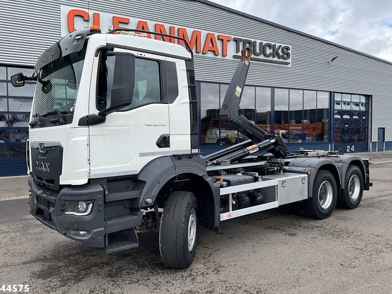 MAN TGS 33.470 6x4 Euro 6 Full Steel AJK 20 Ton haakarmsysteem - 吊钩升降车:图1 MAN TGS 33.470 6x4 Euro 6 Full Steel AJK 20 Ton haakarmsysteem - 吊钩升降车:图1