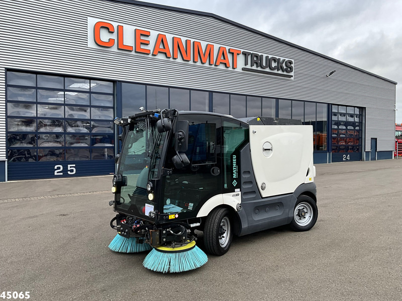 Mathieu MC 210 Azura Flex Euro 6 Just 8.800 km! - 道路清扫机:图3 Mathieu MC 210 Azura Flex Euro 6 Just 8.800 km! - 道路清扫机:图3