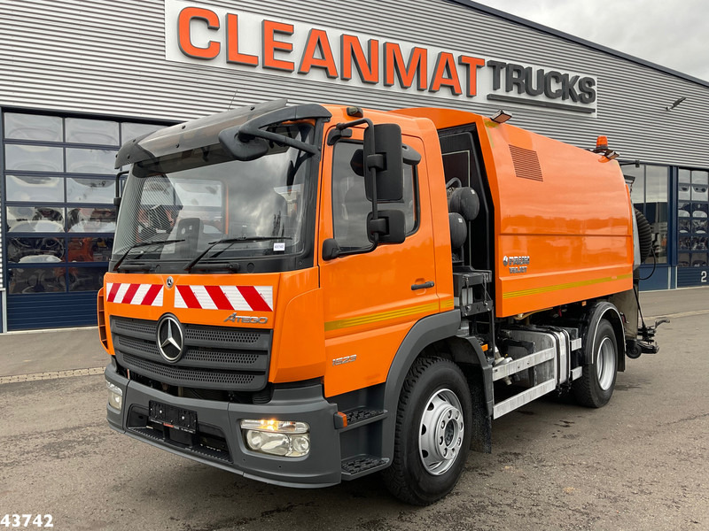 Mercedes-Benz ATEGO 1523 Faun VIAJET 6 R/HS Wegdekreiniger Just 14.776 km! - 道路清扫机:图2 Mercedes-Benz ATEGO 1523 Faun VIAJET 6 R/HS Wegdekreiniger Just 14.776 km! - 道路清扫机:图2