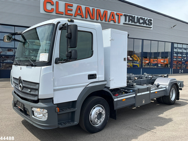 Mercedes-Benz Atego 1218 Euro 6 Manual 7 Ton haakarmsysteem - 吊钩升降车:图2 Mercedes-Benz Atego 1218 Euro 6 Manual 7 Ton haakarmsysteem - 吊钩升降车:图2
