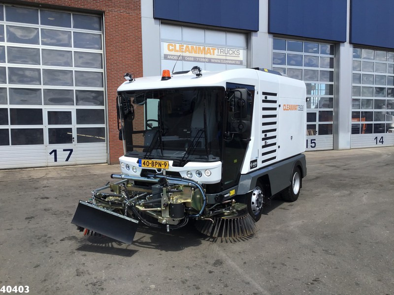 Ravo 5-SERIES 580 with 3-rd brush - 道路清扫机:图1 Ravo 5-SERIES 580 with 3-rd brush - 道路清扫机:图1