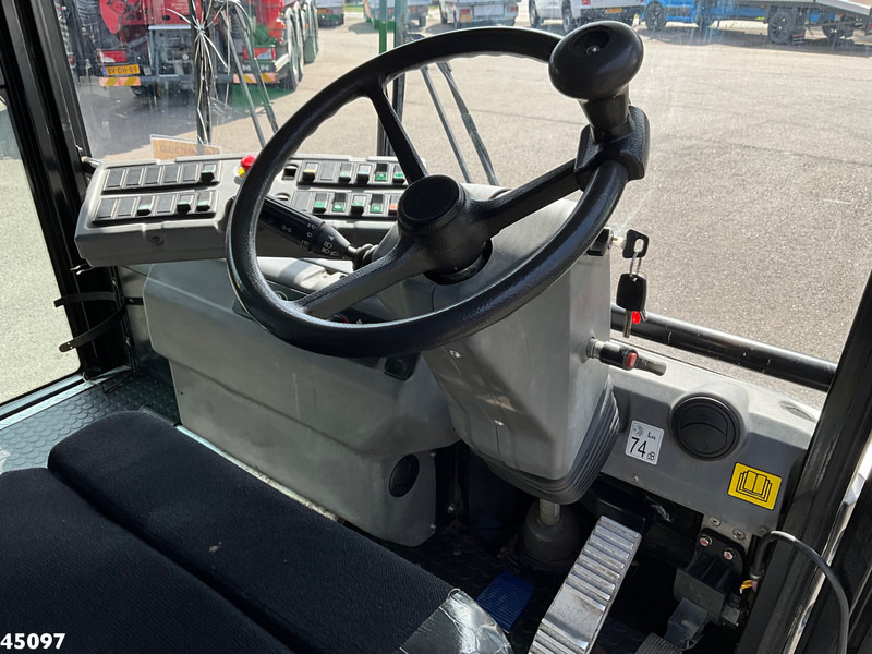 道路清扫机 Ravo 540 Euro 6 with 3-rd brush:图13 道路清扫机 Ravo 540 Euro 6 with 3-rd brush:图13