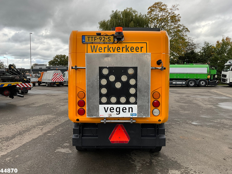 Ravo 540 with 3-rd brush - 道路清扫机:图5 Ravo 540 with 3-rd brush - 道路清扫机:图5