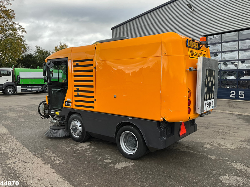 Ravo 540 with 3-rd brush - 道路清扫机:图4 Ravo 540 with 3-rd brush - 道路清扫机:图4