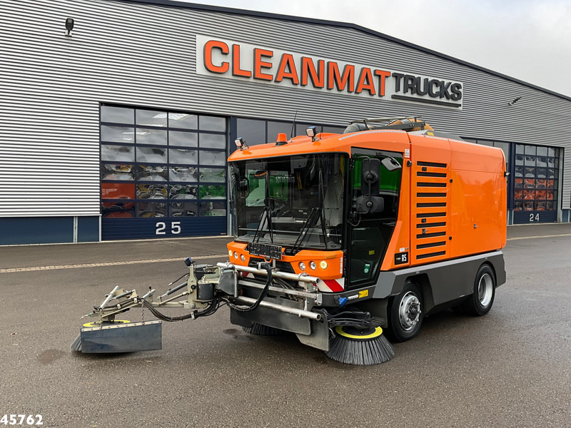 Ravo 580 Euro 6 with 3-rd brush - 道路清扫机:图3 Ravo 580 Euro 6 with 3-rd brush - 道路清扫机:图3