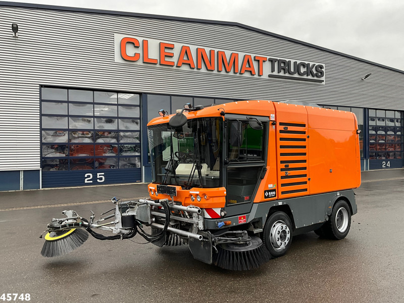 Ravo 580 with 3-rd brush - 道路清扫机:图2 Ravo 580 with 3-rd brush - 道路清扫机:图2