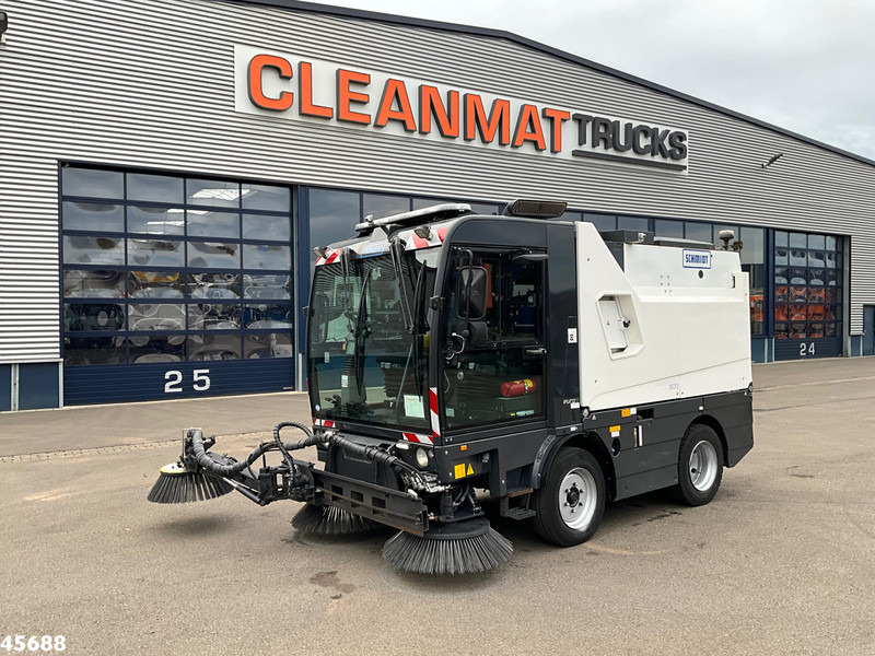 Schmidt Cleango Compact 500 Euro 6 with 3-rd brush Just 41.050 km! - 道路清扫机:图2 Schmidt Cleango Compact 500 Euro 6 with 3-rd brush Just 41.050 km! - 道路清扫机:图2