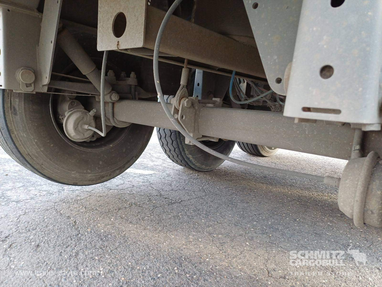 LANGENDORF Auflieger Kipper Stahlrundmulde 24m³ - 翻斗半拖车:图3 LANGENDORF Auflieger Kipper Stahlrundmulde 24m³ - 翻斗半拖车:图3