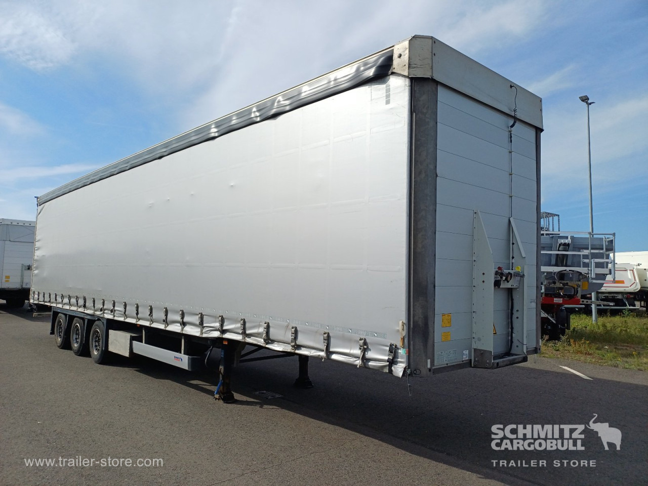 SCHMITZ Auflieger Curtainsider Mega - 侧帘半拖车:图1 SCHMITZ Auflieger Curtainsider Mega - 侧帘半拖车:图1