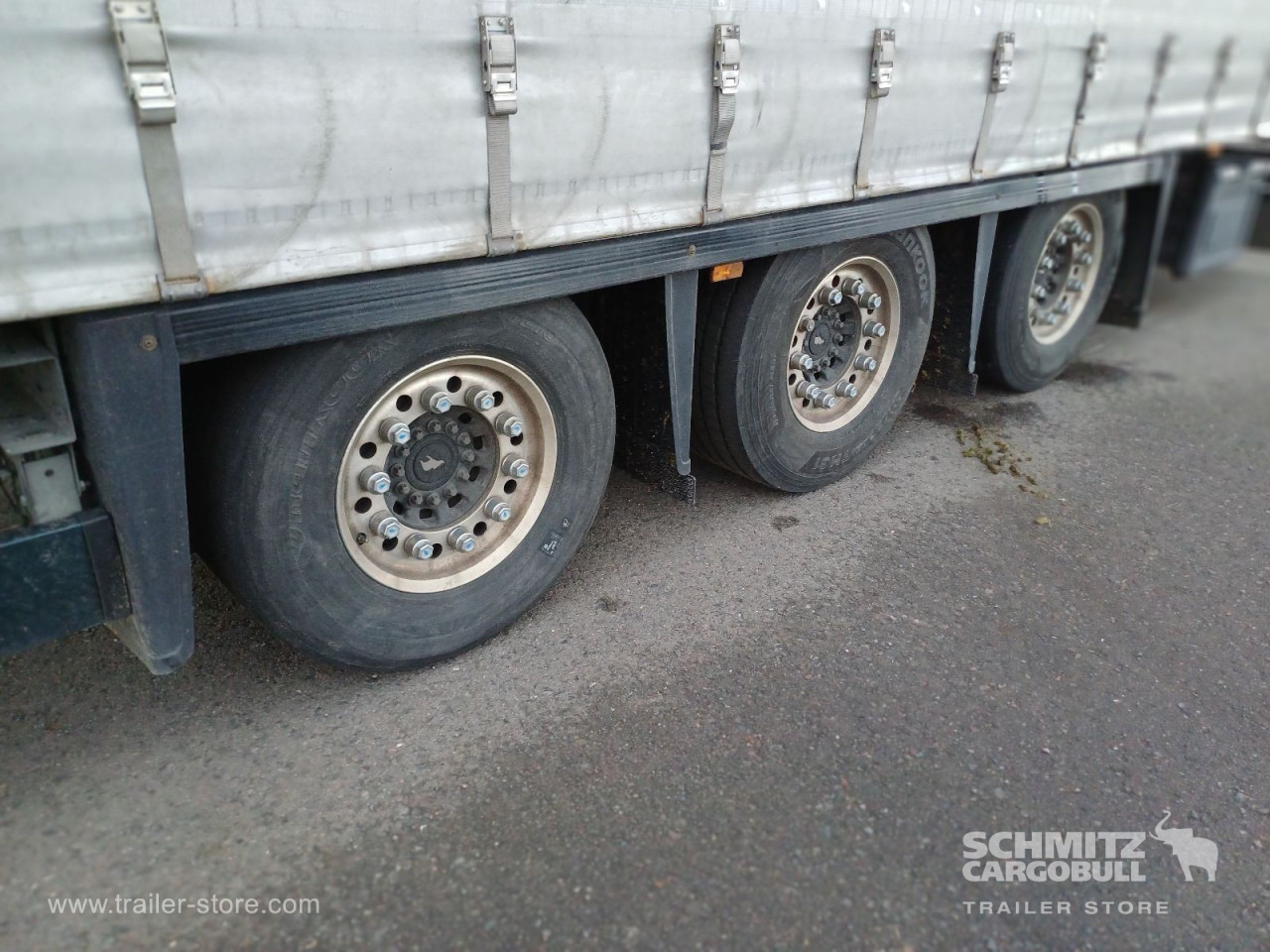SCHMITZ Auflieger Curtainsider Mega - 侧帘半拖车:图3 SCHMITZ Auflieger Curtainsider Mega - 侧帘半拖车:图3