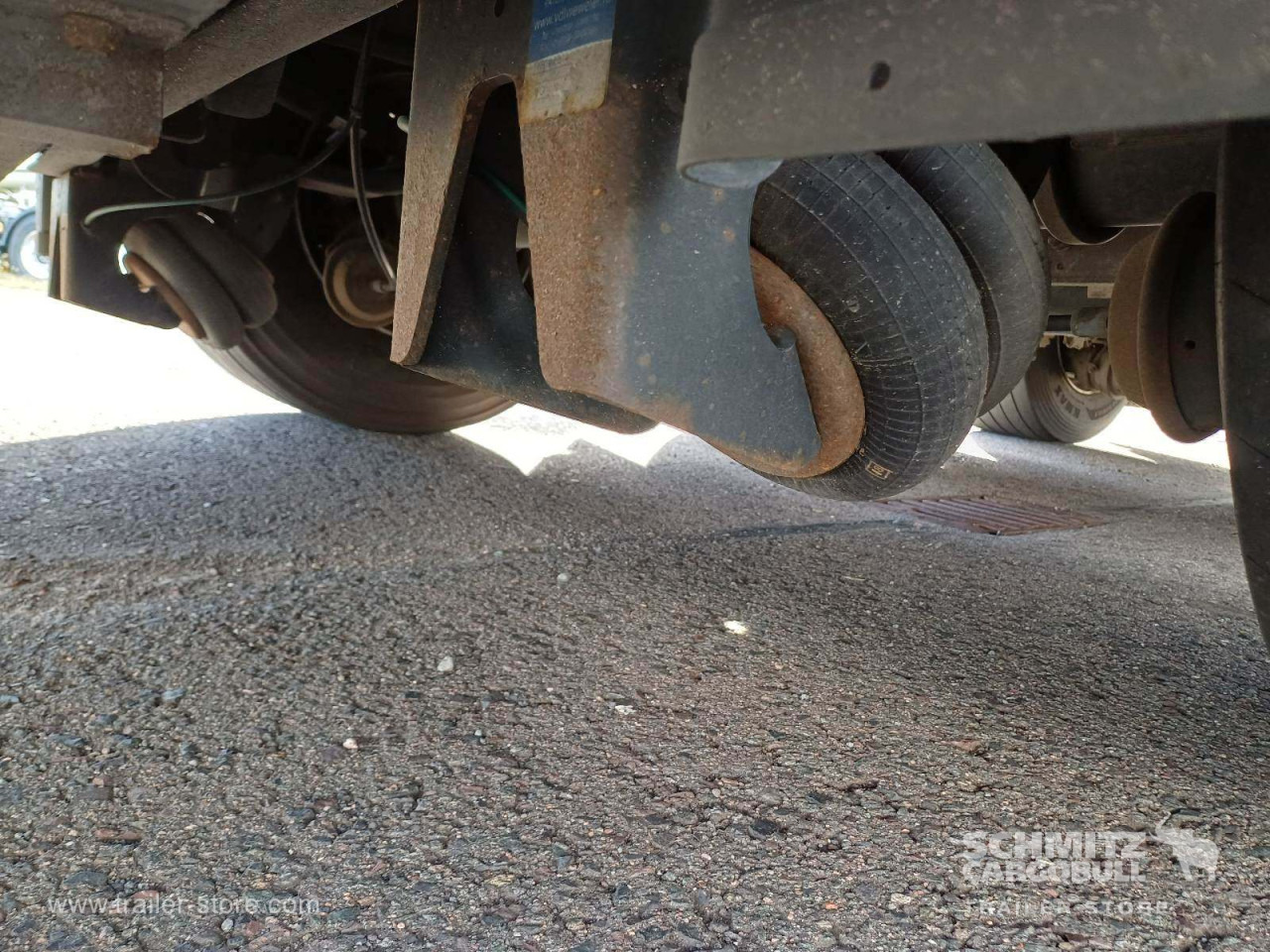 SCHMITZ Auflieger Curtainsider Mega - 侧帘半拖车:图5 SCHMITZ Auflieger Curtainsider Mega - 侧帘半拖车:图5