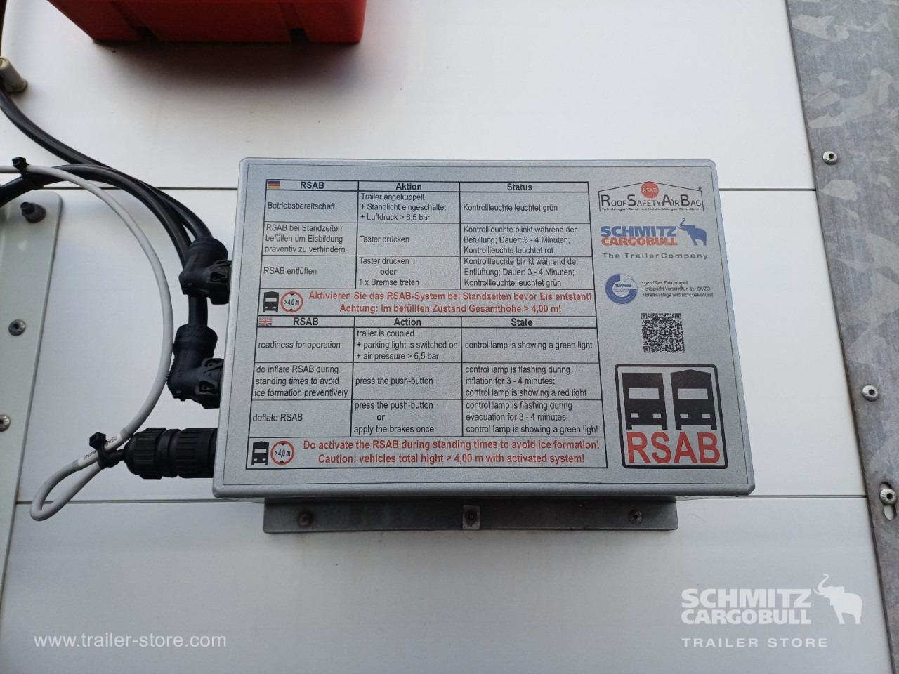 SCHMITZ Auflieger Curtainsider Standard - 侧帘半拖车:图3 SCHMITZ Auflieger Curtainsider Standard - 侧帘半拖车:图3