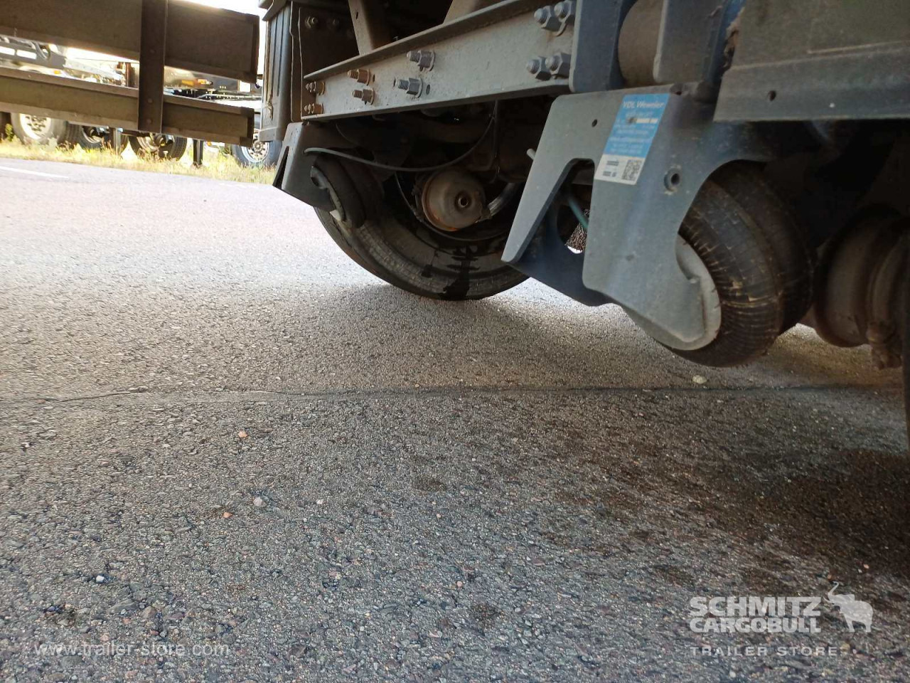 SCHMITZ Auflieger Curtainsider Standard - 侧帘半拖车:图5 SCHMITZ Auflieger Curtainsider Standard - 侧帘半拖车:图5