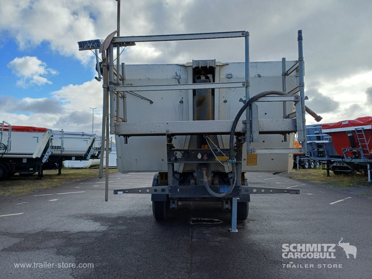 翻斗半拖车 SCHMITZ Auflieger Kipper Alukastenmulde 24m³:图9 翻斗半拖车 SCHMITZ Auflieger Kipper Alukastenmulde 24m³:图9