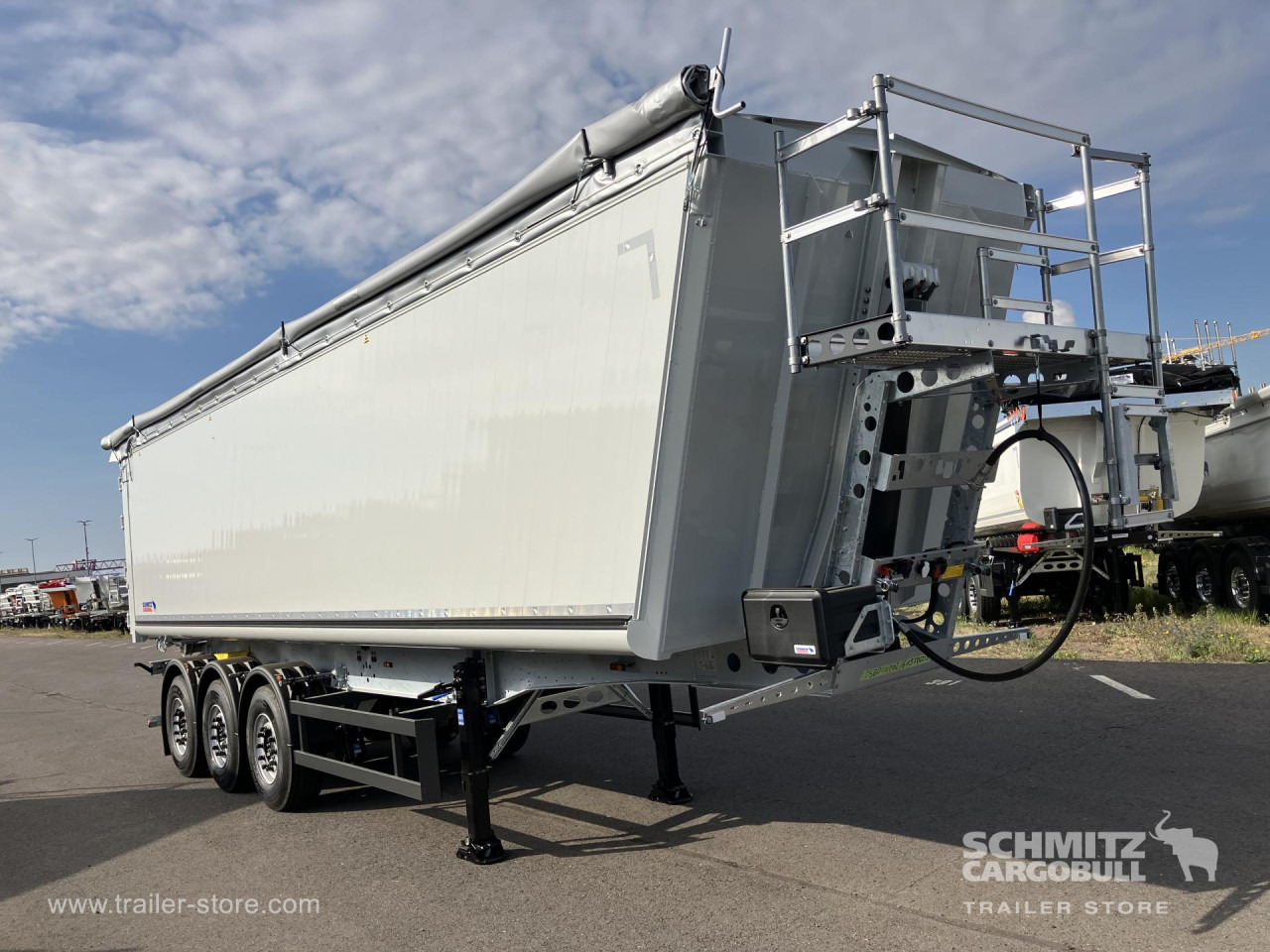 SCHMITZ Auflieger Kipper Alukastenmulde - 翻斗半拖车:图1 SCHMITZ Auflieger Kipper Alukastenmulde - 翻斗半拖车:图1