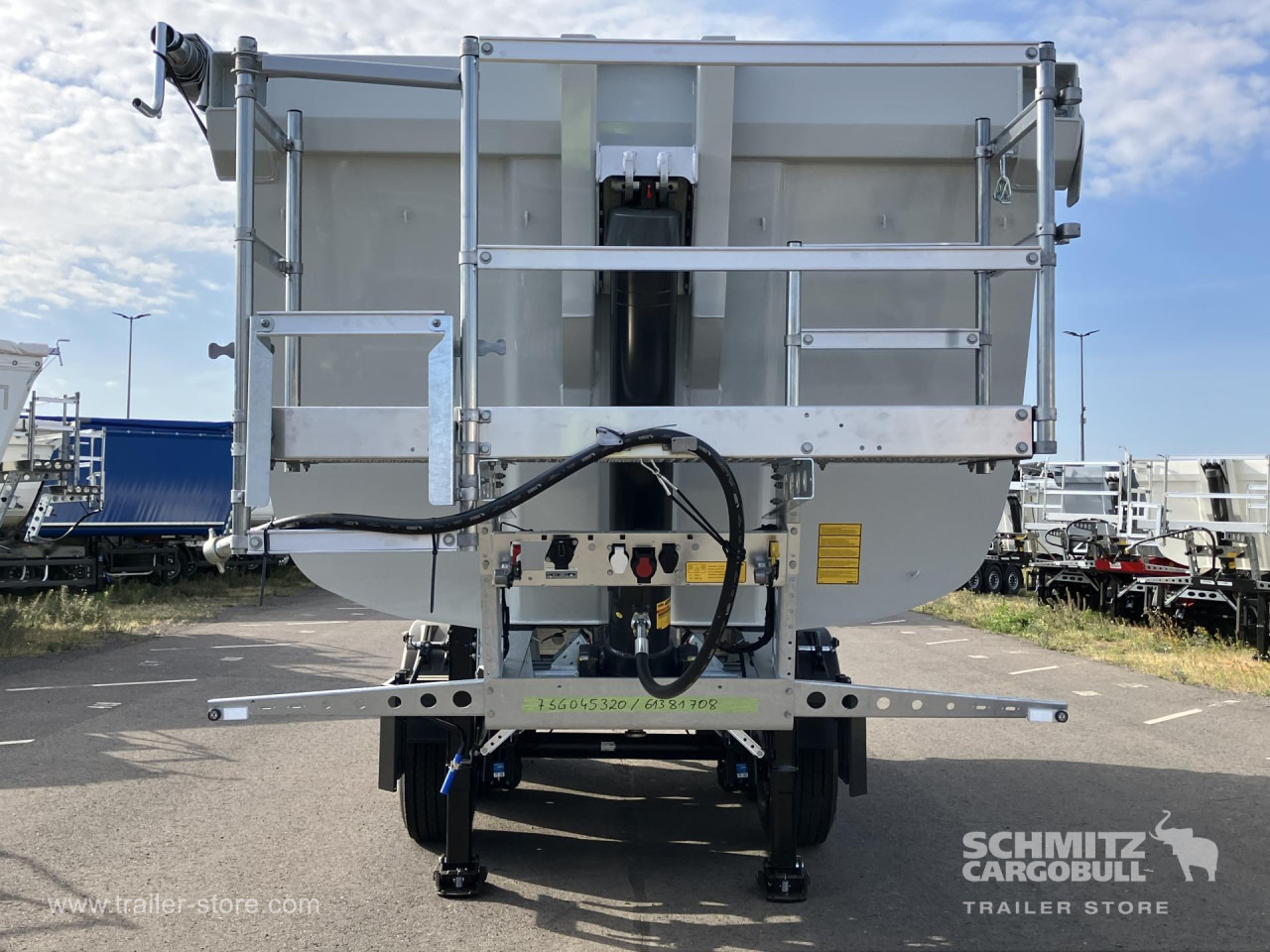 SCHMITZ Auflieger Kipper Stahlrundmulde 29m³ - 翻斗半拖车:图4 SCHMITZ Auflieger Kipper Stahlrundmulde 29m³ - 翻斗半拖车:图4