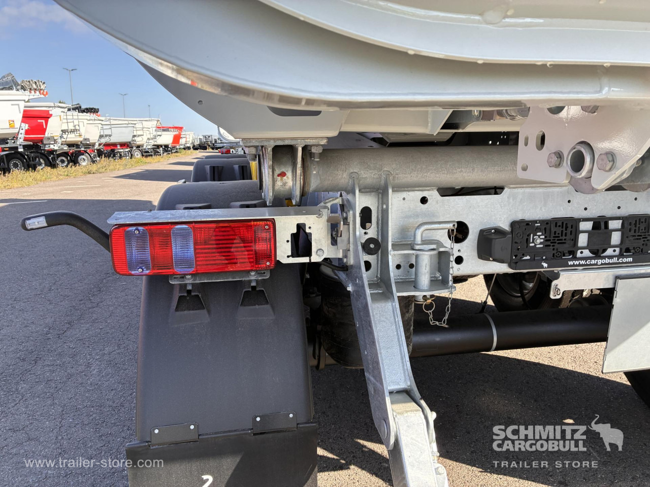 SCHMITZ Auflieger Kipper Stahlrundmulde 29m³ - 翻斗半拖车:图4 SCHMITZ Auflieger Kipper Stahlrundmulde 29m³ - 翻斗半拖车:图4