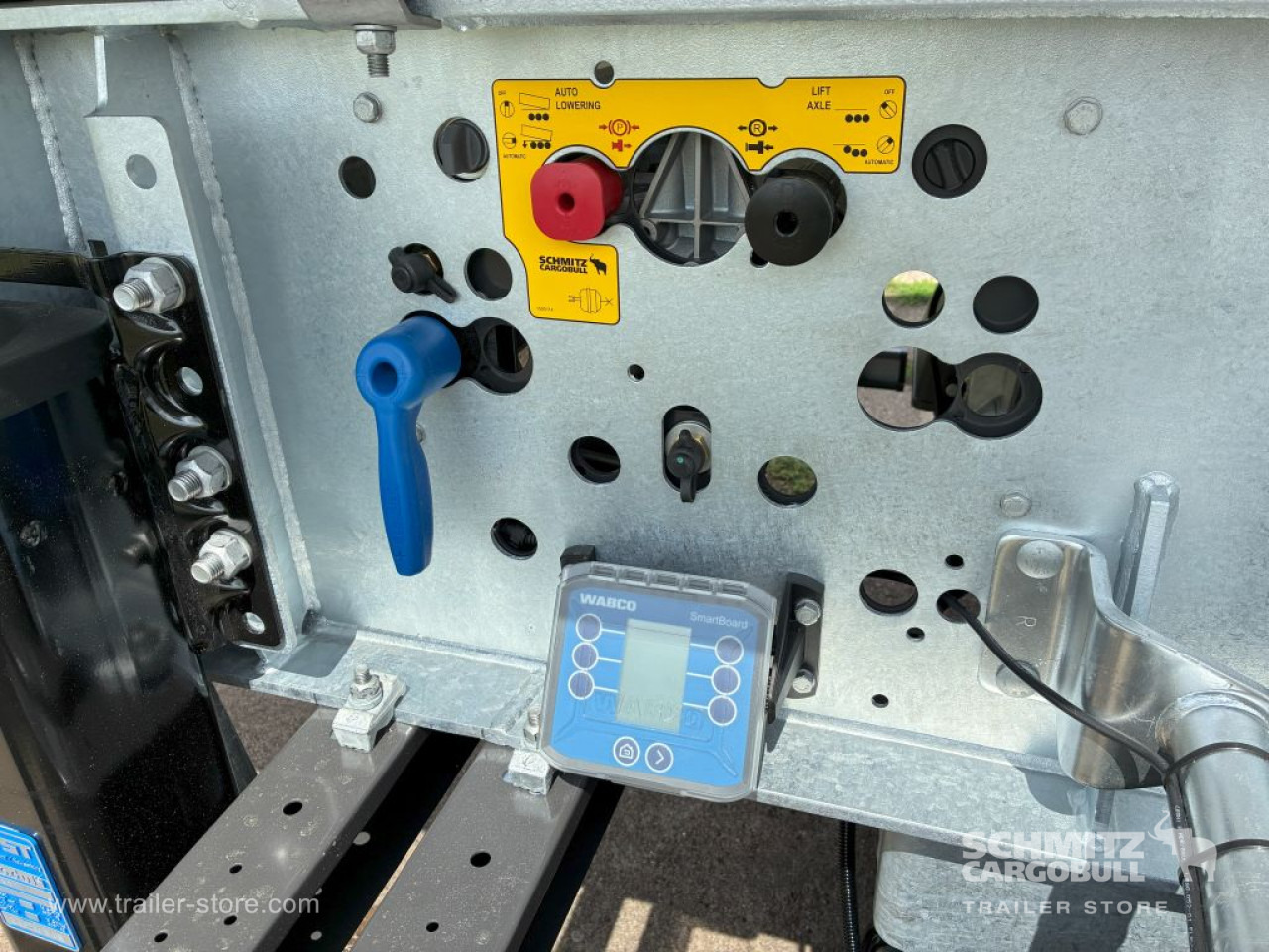 SCHMITZ Auflieger Kipper Stahlrundmulde 29m³ - 翻斗半拖车:图4 SCHMITZ Auflieger Kipper Stahlrundmulde 29m³ - 翻斗半拖车:图4