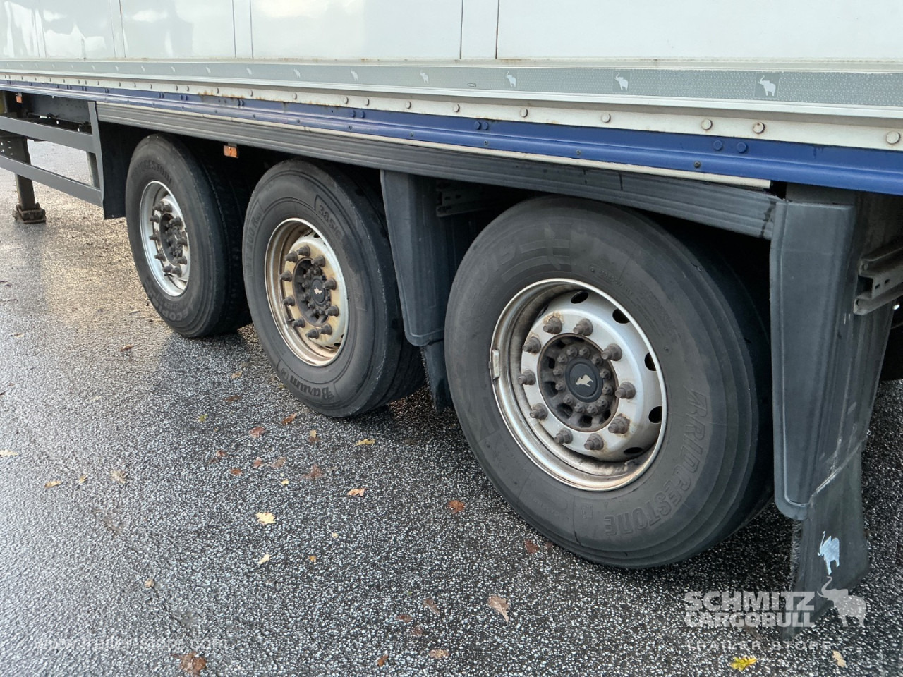 SCHMITZ Dryfreight Standard Taillift - 封闭厢式半拖车:图2 SCHMITZ Dryfreight Standard Taillift - 封闭厢式半拖车:图2