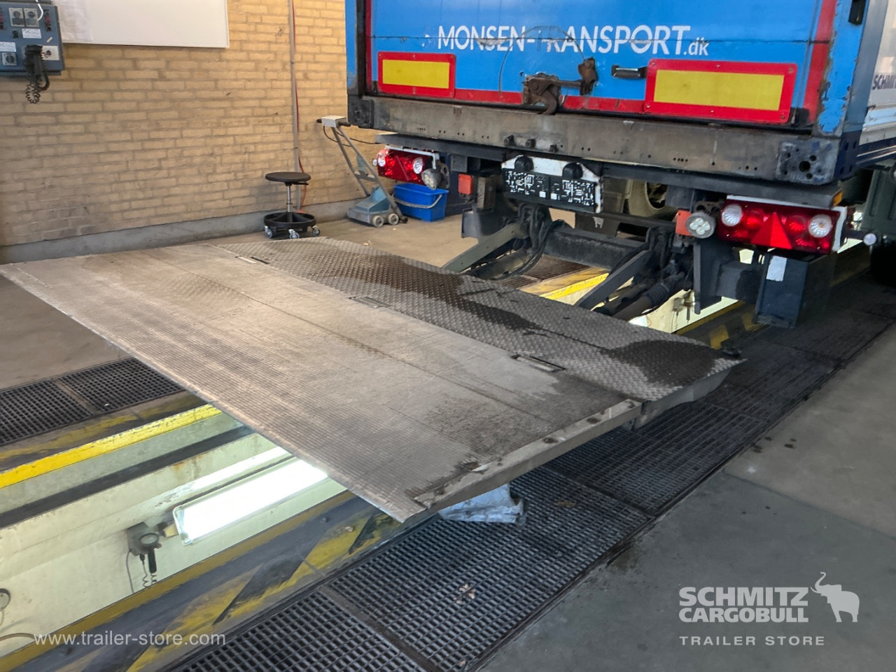 SCHMITZ Dryfreight Standard Taillift - 封闭厢式半拖车:图3 SCHMITZ Dryfreight Standard Taillift - 封闭厢式半拖车:图3