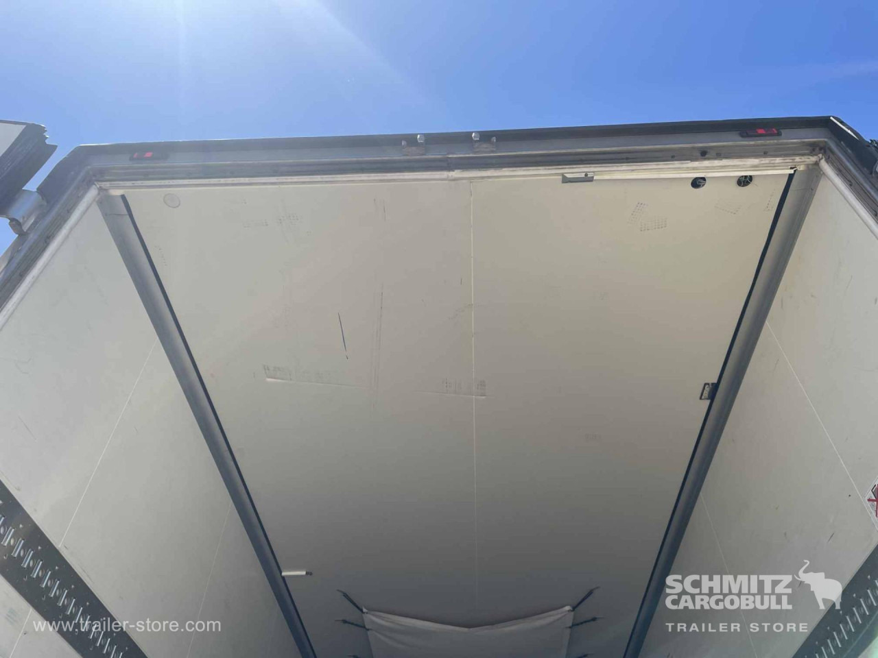 KRONE Remolque Frigo Standard - 冷藏拖车:图2 KRONE Remolque Frigo Standard - 冷藏拖车:图2