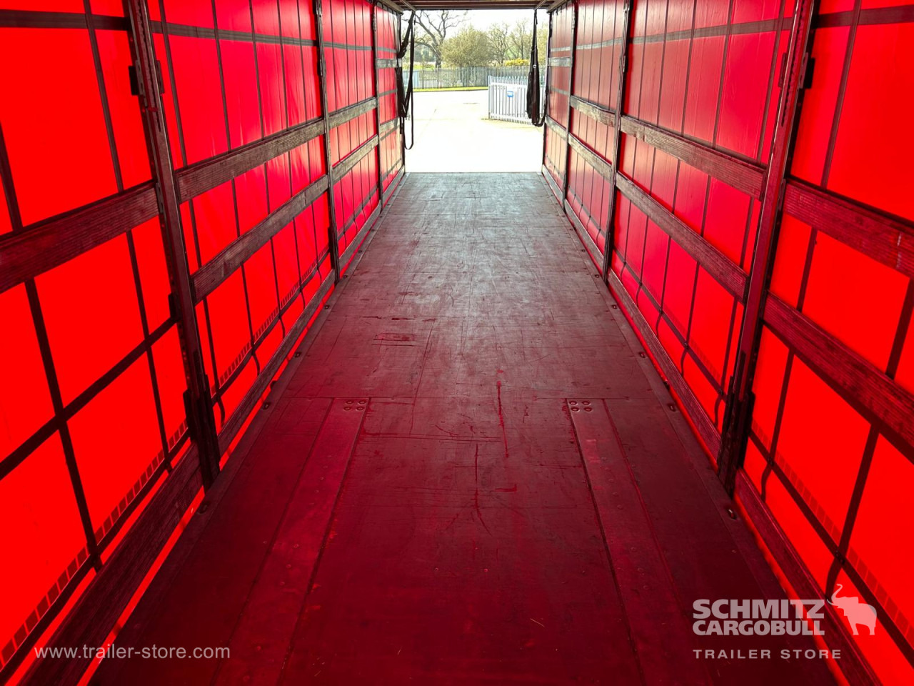 SCHMITZ Curtainsider Standard - 侧帘半拖车:图2 SCHMITZ Curtainsider Standard - 侧帘半拖车:图2