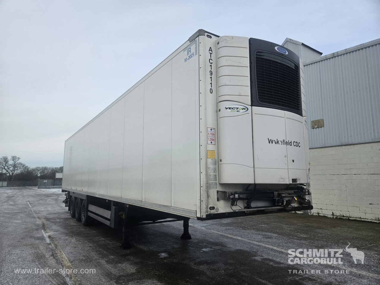 SCHMITZ Reefer Multitemp Taillift - 等温半拖车:图1 SCHMITZ Reefer Multitemp Taillift - 等温半拖车:图1