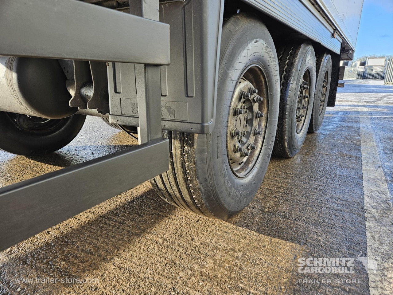 SCHMITZ Reefer Multitemp - 等温半拖车:图2 SCHMITZ Reefer Multitemp - 等温半拖车:图2