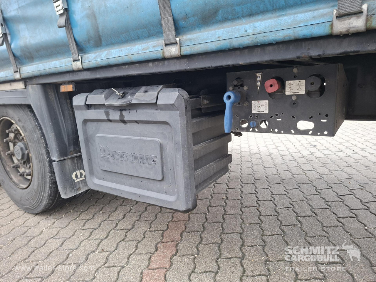 KRONE Curtainsider Mega - 侧帘半拖车:图5 KRONE Curtainsider Mega - 侧帘半拖车:图5