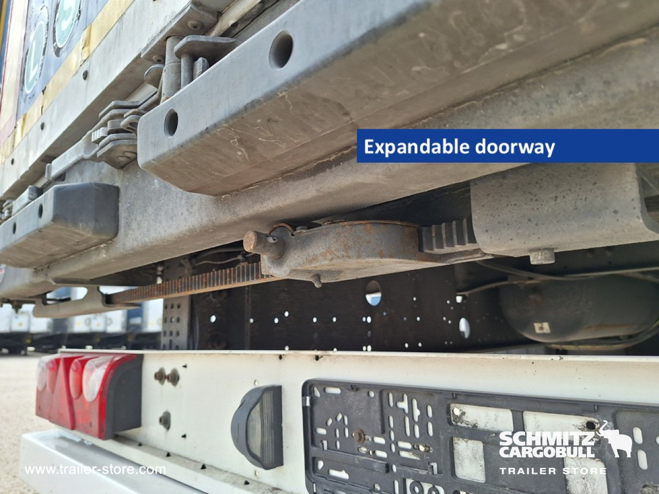 SCHMITZ Curtainsider Mega - 侧帘半拖车:图3 SCHMITZ Curtainsider Mega - 侧帘半拖车:图3