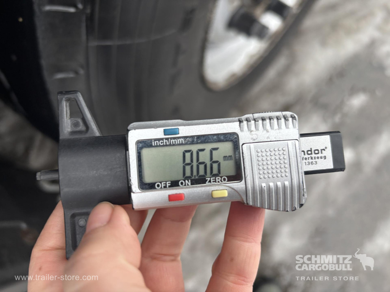 SCHMITZ Curtainsider Standard - 侧帘半拖车:图4 SCHMITZ Curtainsider Standard - 侧帘半拖车:图4