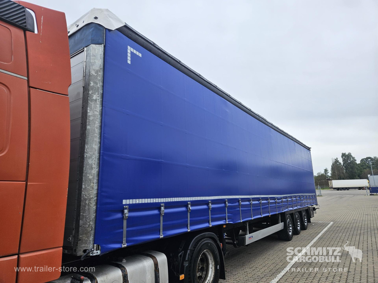 SCHMITZ Curtainsider Mega - 侧帘半拖车:图4 SCHMITZ Curtainsider Mega - 侧帘半拖车:图4