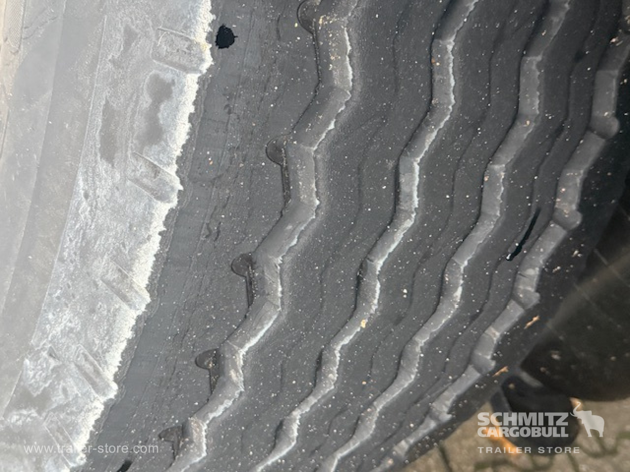 SCHMITZ Oplegger Kasten Standard - 封闭厢式半拖车:图5 SCHMITZ Oplegger Kasten Standard - 封闭厢式半拖车:图5