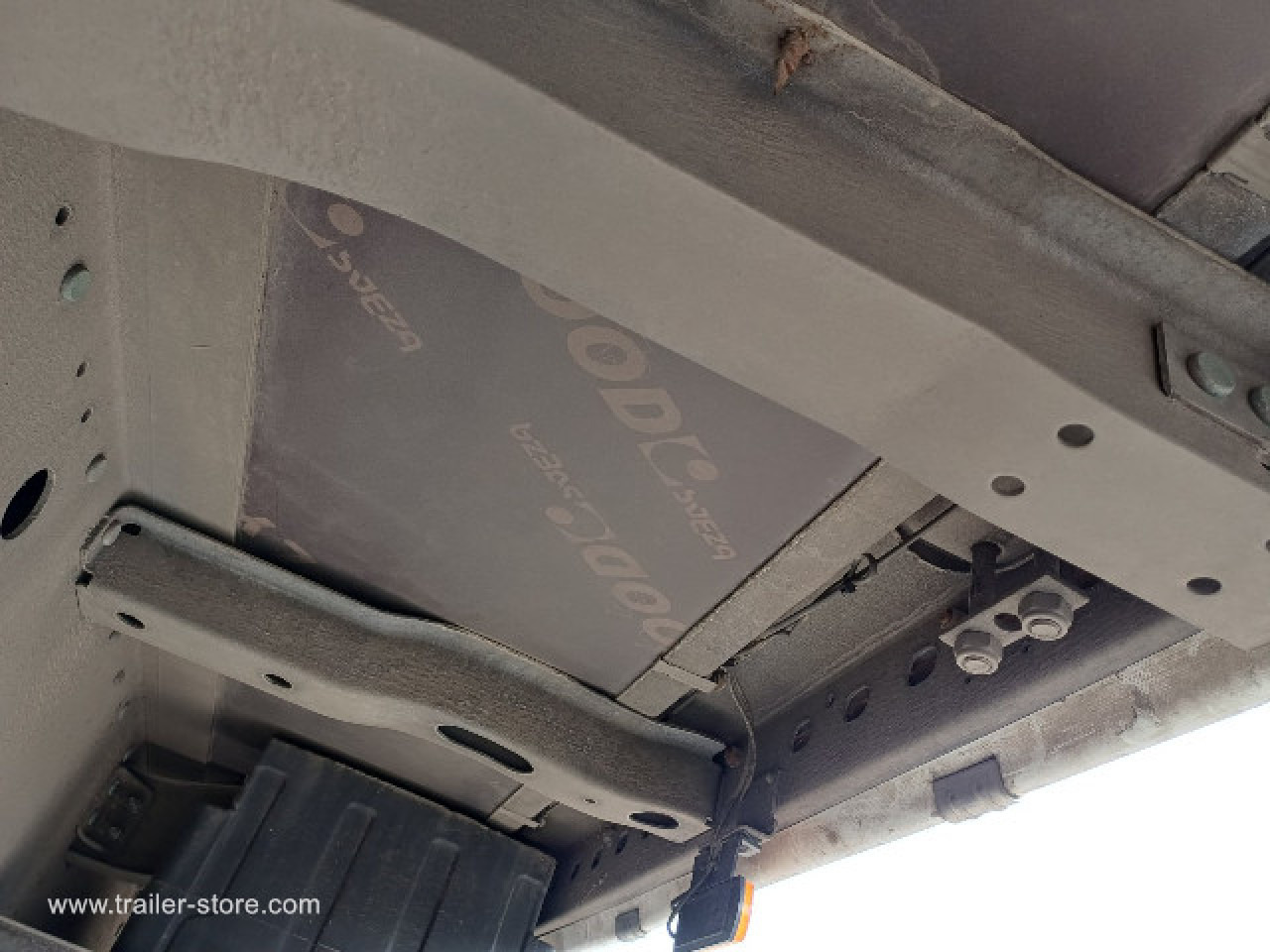 SCHMITZ Oplegger Schuifzeil Standard - 侧帘半拖车:图3 SCHMITZ Oplegger Schuifzeil Standard - 侧帘半拖车:图3