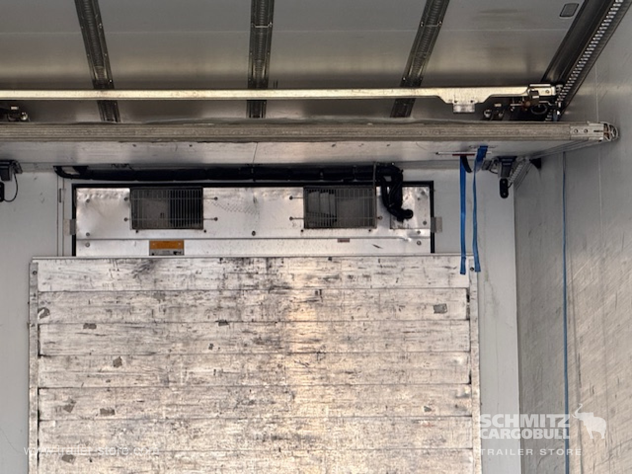 SCHMITZ Oplegger Vries Multitemp Taillift - 等温半拖车:图3 SCHMITZ Oplegger Vries Multitemp Taillift - 等温半拖车:图3