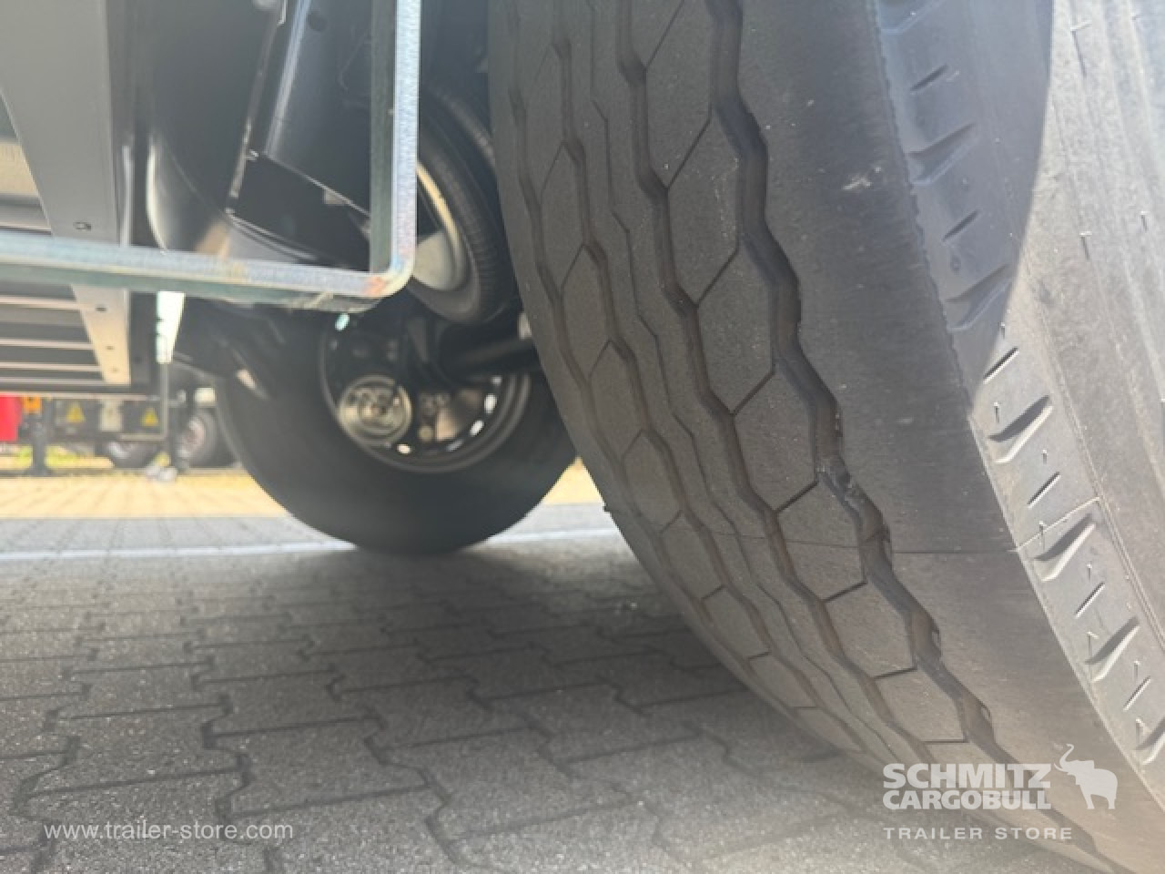 SCHMITZ Oplegger Vries Standard Taillift - 等温半拖车:图5 SCHMITZ Oplegger Vries Standard Taillift - 等温半拖车:图5