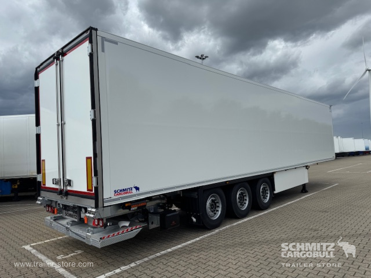 SCHMITZ Oplegger Vries Standard Taillift - 等温半拖车:图2 SCHMITZ Oplegger Vries Standard Taillift - 等温半拖车:图2