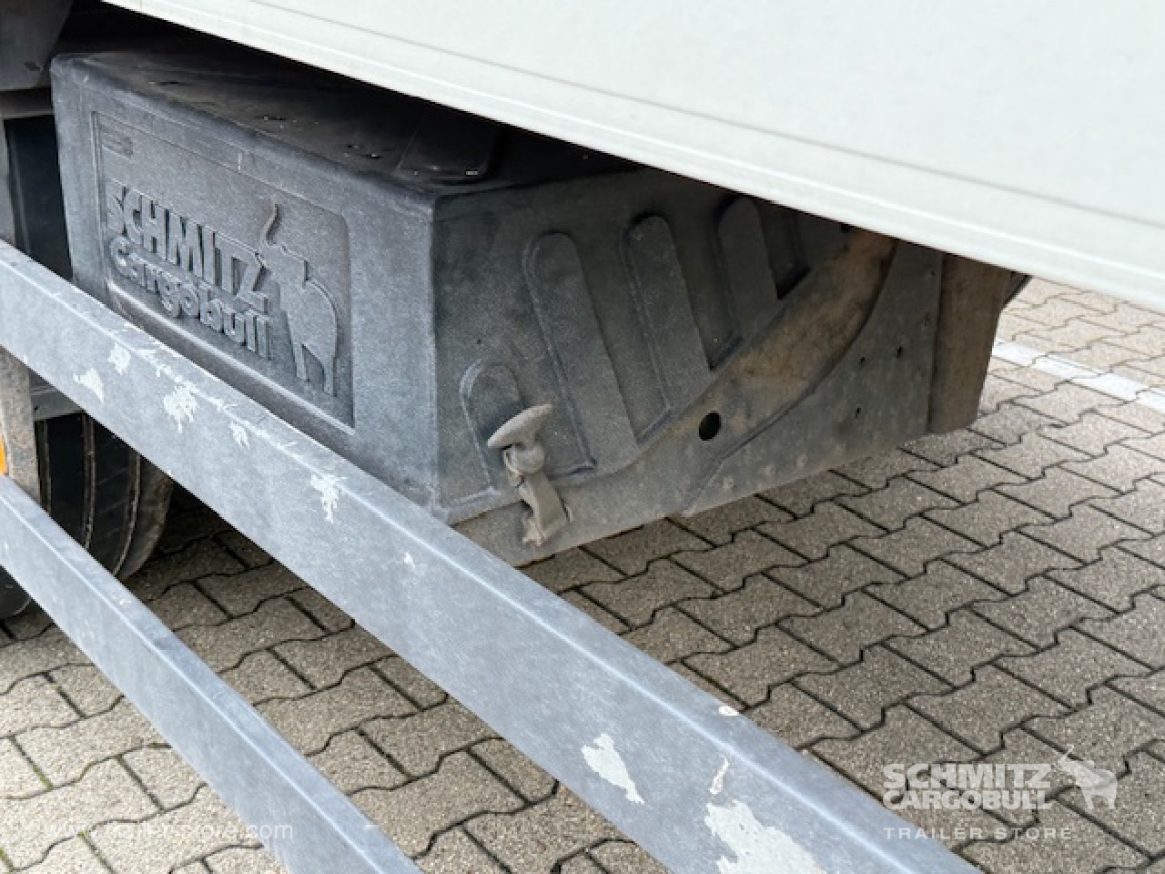 SCHMITZ Oplegger Vries Standard Taillift - 等温半拖车:图4 SCHMITZ Oplegger Vries Standard Taillift - 等温半拖车:图4