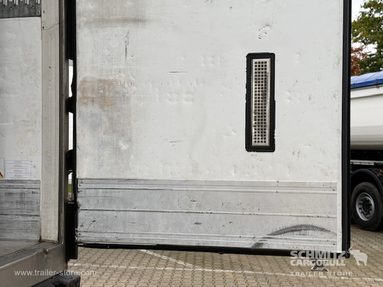 SCHMITZ Oplegger Vries Standard Taillift - 等温半拖车:图4 SCHMITZ Oplegger Vries Standard Taillift - 等温半拖车:图4
