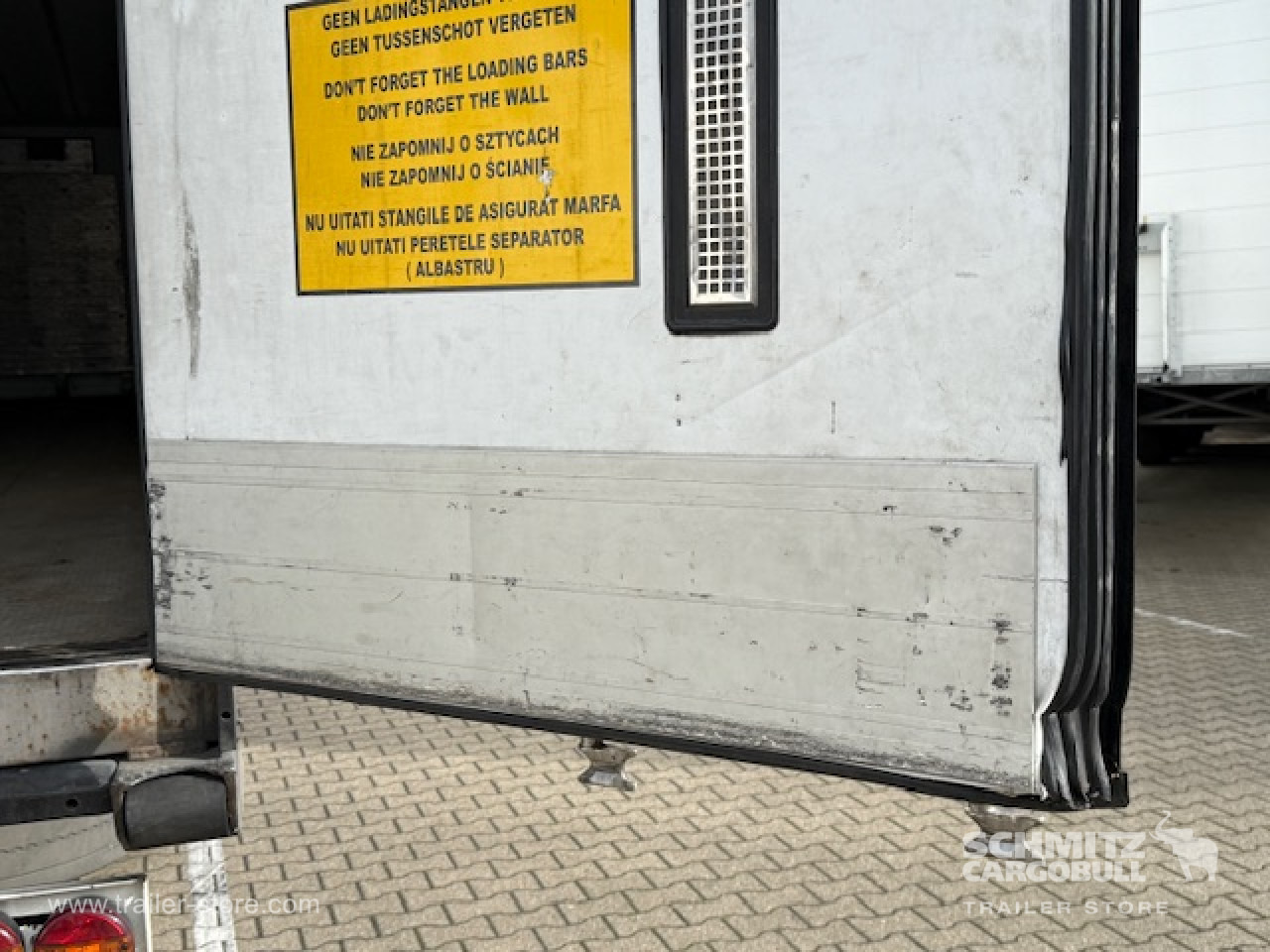 SCHMITZ Oplegger Vries Standard - 等温半拖车:图2 SCHMITZ Oplegger Vries Standard - 等温半拖车:图2
