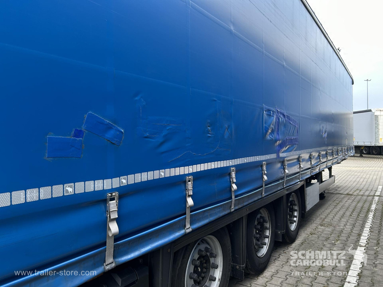 SCHMITZ Curtainsider Mega - 侧帘半拖车:图4 SCHMITZ Curtainsider Mega - 侧帘半拖车:图4