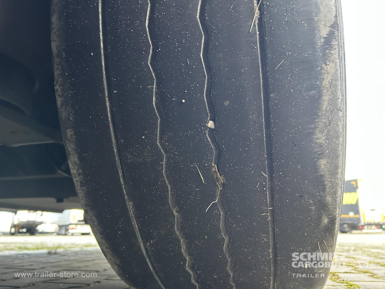 SCHMITZ Curtainsider Mega - 侧帘半拖车:图5 SCHMITZ Curtainsider Mega - 侧帘半拖车:图5