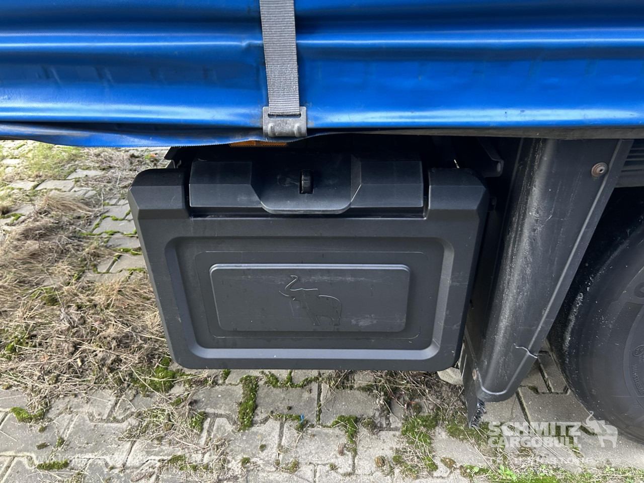 SCHMITZ Curtainsider Mega - 侧帘半拖车:图3 SCHMITZ Curtainsider Mega - 侧帘半拖车:图3