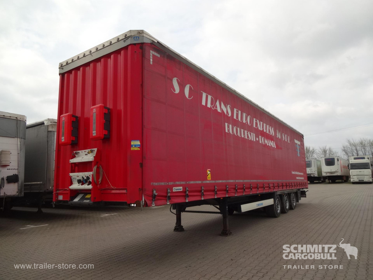 KRONE Curtainsider Mega - 侧帘半拖车:图5 KRONE Curtainsider Mega - 侧帘半拖车:图5