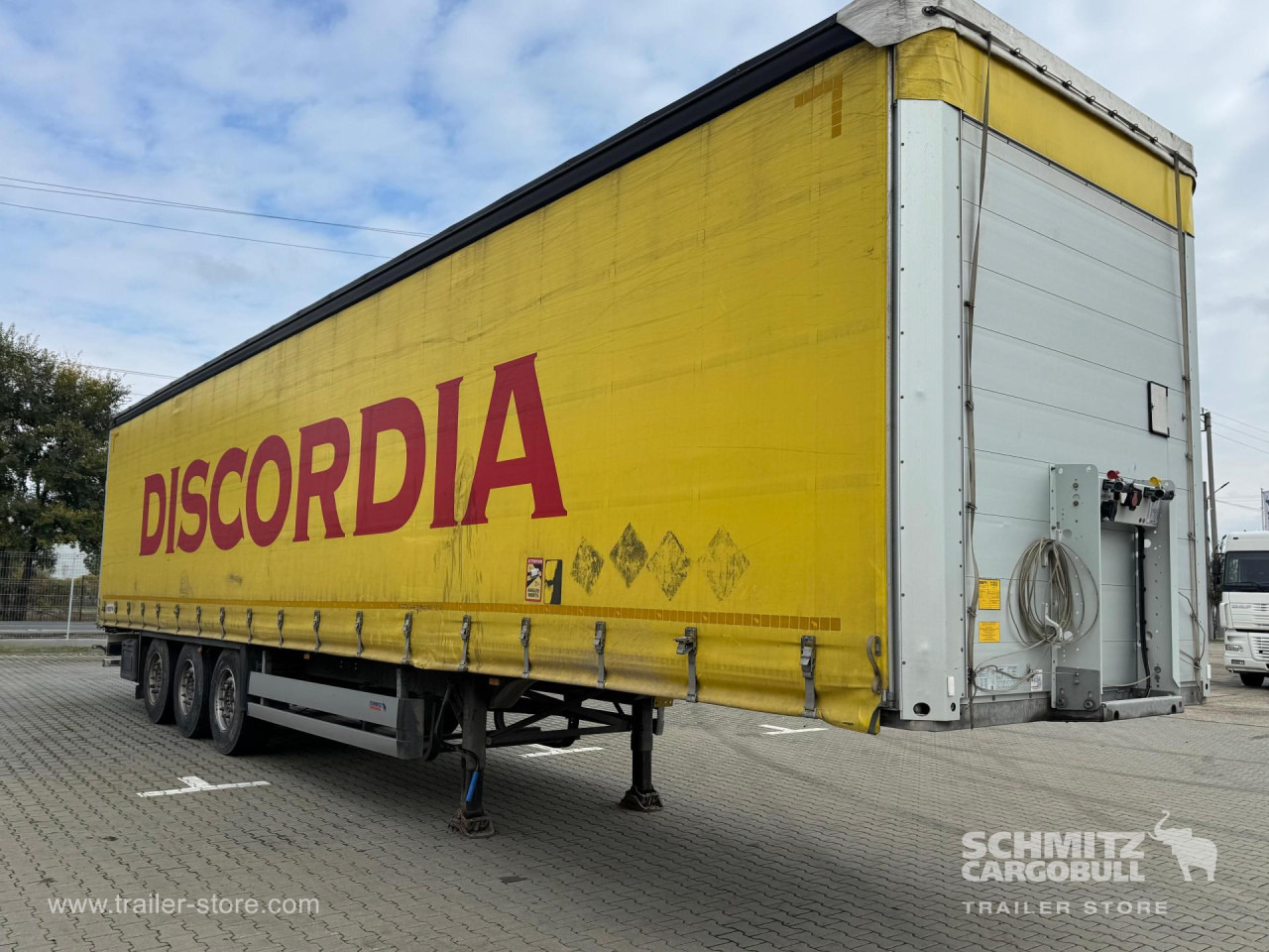 SCHMITZ Curtainsider Standard - 侧帘半拖车:图1 SCHMITZ Curtainsider Standard - 侧帘半拖车:图1