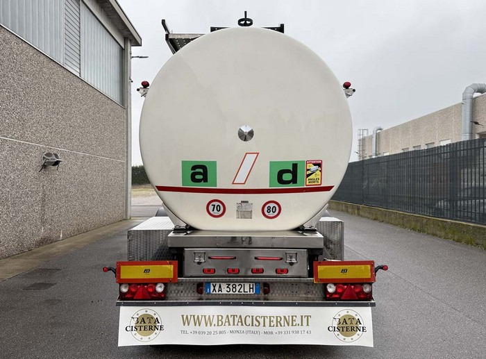BATA CISTERNA ALIMENTARE SANTI-MENCI ANNO 05-2010 - 液罐半拖车:图3 BATA CISTERNA ALIMENTARE SANTI-MENCI ANNO 05-2010 - 液罐半拖车:图3