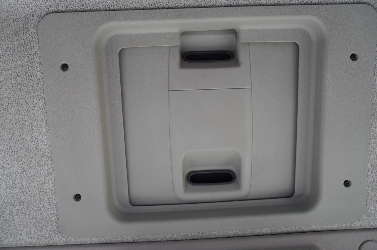 起重车 DAF LF 18.310 E6 / Skip loader Fornal NKR 130V / HDS HMF 735 K2 / Manual gearbox:图27 起重车 DAF LF 18.310 E6 / Skip loader Fornal NKR 130V / HDS HMF 735 K2 / Manual gearbox:图27